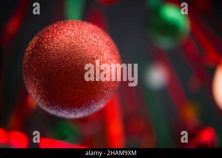 Palle di Natale , vista ravvicinata . Concetto di decorazione per le vacanze invernali Foto Stock