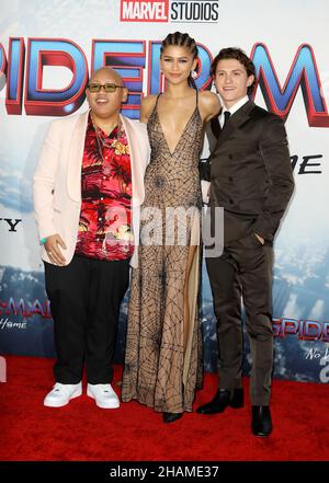 Los Angeles, Stati Uniti. 13th Dic 2021. Jacob Batalon, Zendaya e Tom Holland al Sony Pictures' 'Spider-Man: No Way Home' Los Angeles Premiere tenuto al Regency Village Theatre il 13 dicembre 2021 a Los Angeles, CA, USA (Foto di JC Olivera/Sipa USA) Credit: Sipa USA/Alamy Live News Foto Stock