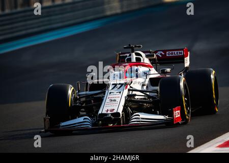 77 BOTTAS Valtteri (fin), Alfa Romeo Racing ORLEN, in azione durante i test post-stagione 2021 dal 14 al 15 dicembre 2021 sul circuito Yas Marina, a Yas Island, Abu Dhabi - Foto Antonin Vincent/DPPI Foto Stock