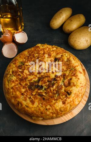 Frittata spagnola. Piatto tradizionale spagnolo. Foto Stock