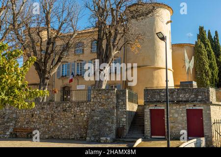 Tourtour, Francia. Tourtour è stato incluso nella lista dei più bei villaggi in Francia dall'associazione Les Plus Beaux Villages de France Foto Stock