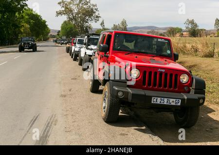 HARRISMITH, SUDAFRICA - 11 agosto 2021: Il club dei proprietari di jeep nelle montagne di Drakensberg Foto Stock