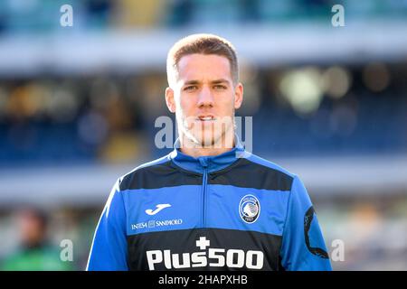 Verona, Italia. 12th Dic 2021. Ritratto di Mario Pasalic di Atalanta durante il Hellas Verona FC vs Atalanta BC, Campionato italiano di calcio a a Verona, Italia, Dicembre 12 2021 Credit: Agenzia fotografica indipendente/Alamy Live News Foto Stock