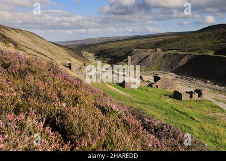 I resti di Old Gang Lead Mine & mulino di fusione, vicino a Reeth in Swaledale, Yorkshire Dales. Foto Stock