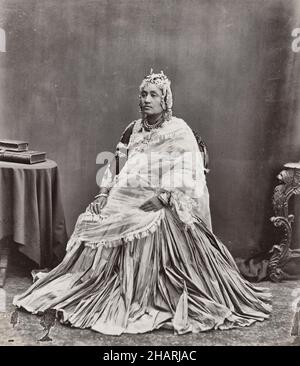 Hiranya Garbha Devi, circa 1865. maharani nepalese e moglie principale di Jung Bahadur Rana Foto Stock