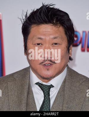 Westwood, Stati Uniti. 13th Dic 2021. WESTWOOD, LOS ANGELES, CALIFORNIA, USA - 13 DICEMBRE: L'attore britannico Benedict Wong arriva alla Premiere di Columbia Pictures' 'Spider-Man: No Way Home' tenuto al Regency Village Theatre il 13 dicembre 2021 a Westwood, Los Angeles, California, Stati Uniti. (Foto di Image Press Agency/Sipa USA) Credit: Sipa USA/Alamy Live News Foto Stock