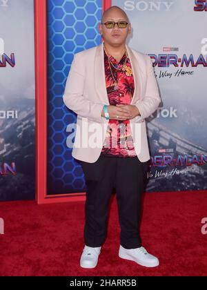 Westwood, Stati Uniti. 13th Dic 2021. WESTWOOD, LOS ANGELES, CALIFORNIA, USA - 13 DICEMBRE: L'attore americano Jacob Batalon arriva alla Premiere di Columbia Pictures' 'uomo-Spider: No Way Home' tenuto al Regency Village Theatre il 13 dicembre 2021 a Westwood, Los Angeles, California, Stati Uniti. (Foto di Image Press Agency/Sipa USA) Credit: Sipa USA/Alamy Live News Foto Stock