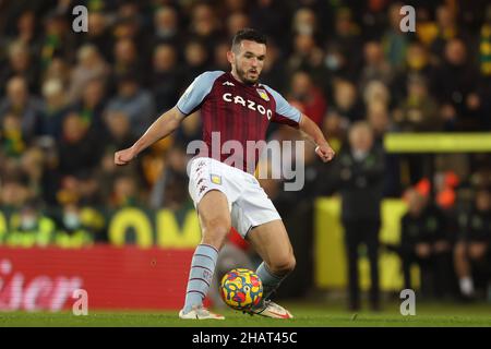 Carrow Road, Norwich, Norforlk, Regno Unito. 14th Dic 2021. Premier League Football, Norwich Versus Aston Villa; John McGinn of Aston Villa Credit: Action Plus Sports/Alamy Live News Foto Stock