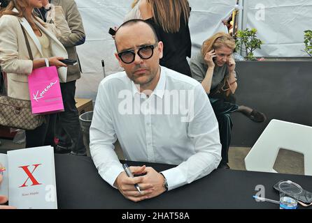 Risto Mejide al libro che firma a Sant Jordí il giorno del libro e la Rosa a Barcellona, Catalogna, Spagna Foto Stock