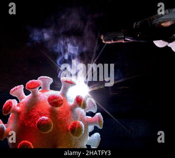 scenario simbolico che mostra l'ingegneria genetica di un virus simbolico nella parte posteriore scura Foto Stock