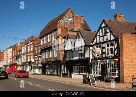 Regno Unito, Inghilterra, Gloucestershire, Tewkesbury, Barton Street, Edifici storici, modernizzati con mattoni in epoca georgiana Foto Stock