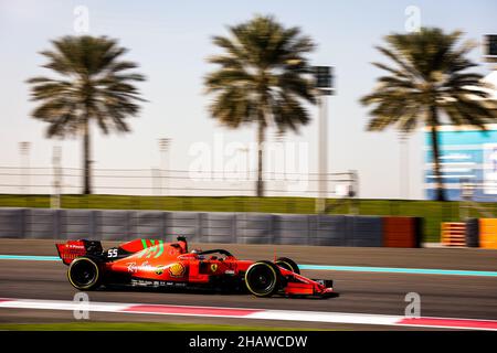 55 SAINZ Carlos (spa), Scuderia Ferrari, in azione durante i test post-stagione 2021 dal 14 al 15 dicembre 2021 sul circuito Yas Marina, a Yas Island, Abu Dhabi - Foto: Antonin Vincent/DPPI/LiveMedia Foto Stock