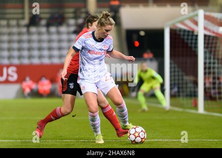 Monaco di Baviera, Germania. 15th Dic 2021. Monaco di Baviera, Germania, dicembre 15th 2021: Karolina Lea Vilhjalmsdottir (23 FC Bayern Monaco di Baviera) durante la fase UEFA Womens Champions League Group tra il FC Bayern Monaco di Baviera e Benfica Lisbona al FC Bayern Campus di Monaco di Baviera, Germania. Sven Beyrich/SPP Credit: SPP Sport Press Photo. /Alamy Live News Foto Stock