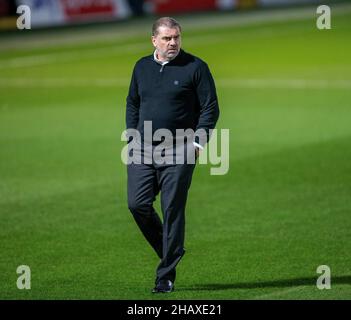 15th dicembre 2021; Victoria Park, Dingwall, Scozia, Scottish Premier League Football, Ross County versus Celtic; il responsabile celtico Angelos Postecoglou Foto Stock