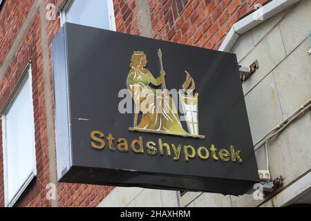 Eskilstuna, Svezia - 11 agosto 2021: Il logo della banca Stadshypotek, un marchio del gruppo Handelsbanken. Foto Stock