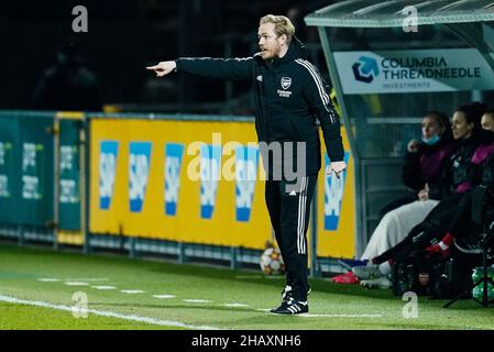 Sinsheim, Germania. 15th Dic 2021. Calcio, Donne: Champions League, TSG 1899 Hoffenheim - Arsenal WFC, fase di gruppo, gruppo C, giorno di incontro 6, Dietmar Hopp Stadium. Allenatore dell'Arsenale Jonas Eidevall gesti. Credit: Uwe Anspach/dpa/Alamy Live News Foto Stock