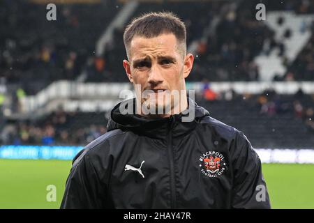 Jerry Yates n. 9 di Blackpool durante il riscaldamento pre-partita Foto Stock