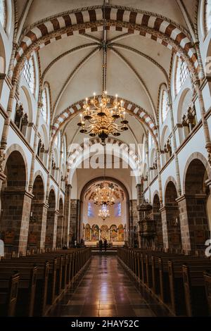 Bellissimo scatto del design degli interni all'interno della Cattedrale di Ribe a Ribe, Danimarca Foto Stock