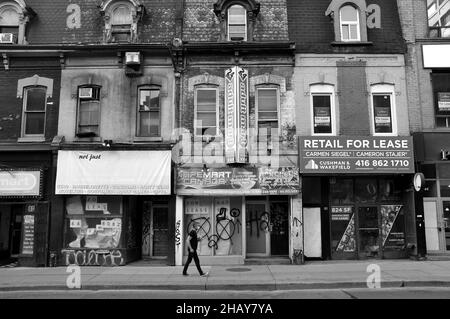 Crisi economica pandemica lungo Yonge Street, nel centro di Toronto Foto Stock