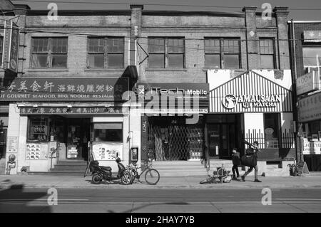Crisi economica pandemica lungo Yonge Street, nel centro di Toronto Foto Stock
