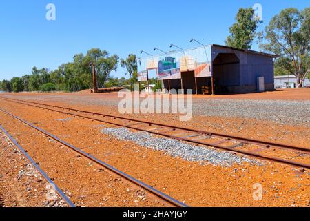 Wongan Hills zona ferroviaria con merci capannone, Wongan Hills, Australia occidentale Foto Stock