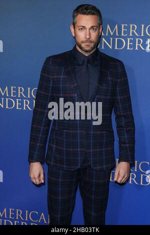 Hollywood, Stati Uniti. 15th Dic 2021. HOLLYWOOD, LOS ANGELES, CALIFORNIA, USA - 15 DICEMBRE: L'attore americano Zachary Levi arriva al Los Angeles Premiere di Lionsgate 'American Underdog' tenuto al TCL Chinese Theatre IMAX il 15 dicembre 2021 a Hollywood, Los Angeles, California, Stati Uniti. (Foto di Xavier Collin/Image Press Agency/Sipa USA) Credit: Sipa USA/Alamy Live News Foto Stock