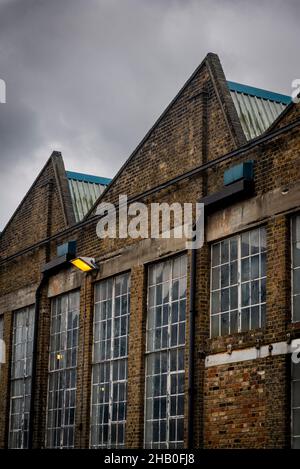 Edifici industriali, Silvertown, London Borough of Newham, Londra, Inghilterra, Regno Unito Foto Stock