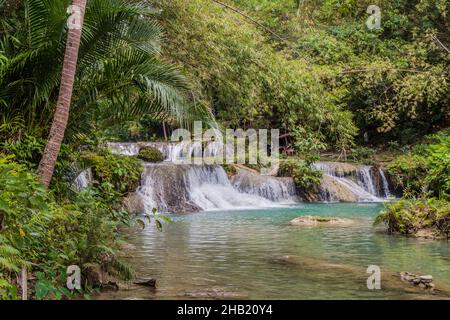 Cambugahay Falls sull'isola di Siquijor, Filippine. Foto Stock