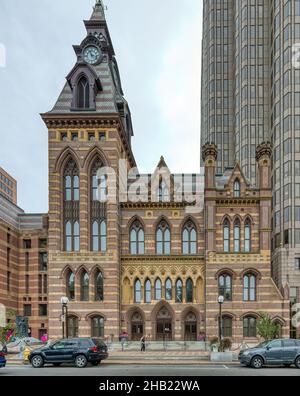 Il municipio di New Haven è stato costruito nel 1861, progettato da Henry Austin; l'annesso tribunale della contea è stato completato nel 1873, progettato da David R. Brown. Foto Stock