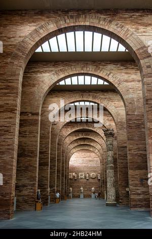 Il Museo Nazionale d'Arte Romana progettato dal famoso architetto spagnolo Rafael Moneo. Merida, Estremadura, Spagna Foto Stock