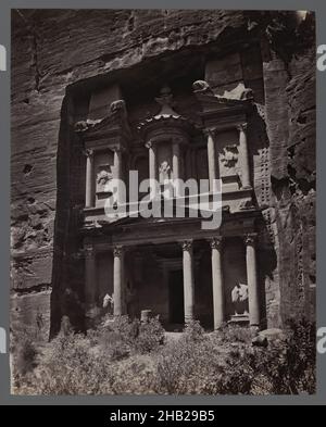 Vista di Petra, foto in argento albume, 19th secolo, 9 3/8 x 7 5/16 pollici, 23,8 x 18,6 cm Foto Stock