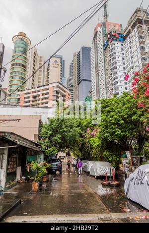 MANILA, FILIPPINE - 28 GENNAIO 2018: Alti edifici nella città di Makati di Manila. Foto Stock