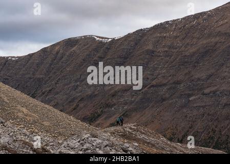 Percorso circo di Ptarmigan in autunno, Kananaskis, Peter Lougheed Provincial Park, Alberta, Canada Foto Stock