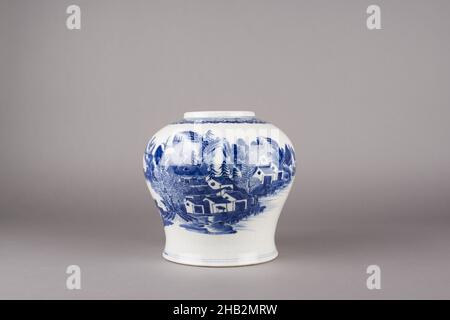 Vaso con disegno del paesaggio del fiume, cinese, dinastia Qing, 1644–1911, periodo Yongzheng, 1723–1735, inizio 18th secolo, Jingdezhen ware; porcellana con smalto blu cobalto decorazione, fabbricato a Jingdezhen, provincia di Jiangxi, Cina, Asia, Ceramica, contenitori, altezza: 7 3/4" (19,7 cm Foto Stock