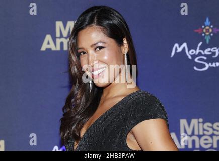 Uncasville, Stati Uniti. 16th Dic 2021. La panelista Jessica Rae arriva sul tappeto rosso all'annuale Miss America Competition 100th alla Mohegan Sun Arena di Uncasville, CT, giovedì 16 dicembre 2021. Foto di John Angelillo/UPI Credit: UPI/Alamy Live News Foto Stock