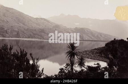 Lake Wanaka, studio Burton Brothers, 1870-1880s, Wanaka, Lake Foto Stock