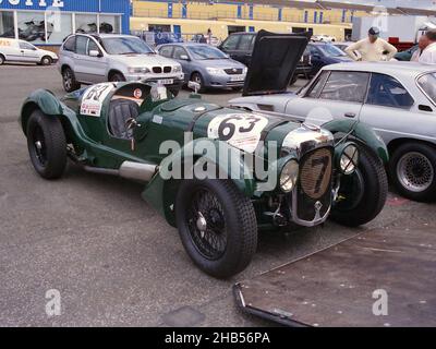 1939 Lagonda le Mans V12 nel paddock in una giornata di pista di Donington Park, 5th luglio 2002 Foto Stock