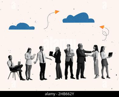 Design sociale creativo con gruppo di persone che comunicano online con l'aiuto dei dispositivi moderni Foto Stock