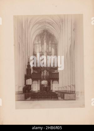 Organo nella Cattedrale di San Giovanni, Den Bosch, Anoniem (Monumentenzorg) (attribuito a), Sint-Janskathedraal, 1890 - 1920, supporto fotografico, cartone, stampa albume, altezza 231 mm x larghezza 170 mm Foto Stock