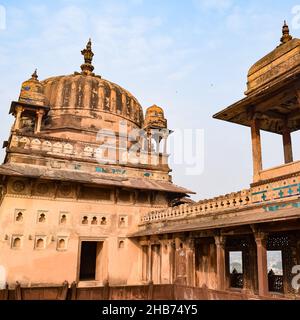 Jahangir Mahal (Forte di Orchha) in Orchha, Madhya Pradesh, India, Jahangir Mahal o Palazzo di Orchha è cittadella e guarnigione situato in Orchha. Madhya Prade Foto Stock