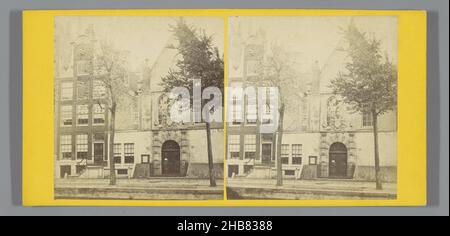 Vista dell'edificio dell'Athenaeum Illustre di Amsterdam, Pieter Oosterhuis (possibilmente), editore: Andries Jager (possibilmente), Amsterdam, 1860 - 1885, cartone, stampa albume, altezza 83 mm x larghezza 170 mm Foto Stock