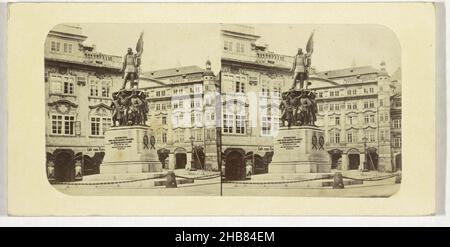 Monumento Radetzky sul Malostranské náměstí, Prag, Prag. Das Radetzkymomenal (titolo sull'oggetto), Deutschland (titolo della serie sull'oggetto), anonymous, Praag, 1857 - 1863, cartone, carta, stampa albume, altezza 85 mm x larghezza 170 mm Foto Stock