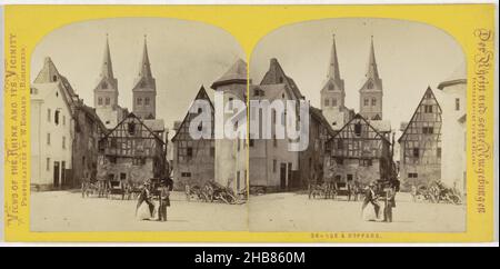 Piazza a Boppard con una torre gemella sullo sfondo, Germania, Vue à Boppard (titolo sull'oggetto), viste del Reno e delle sue vicinanze, Der Rhein und seine Umgebungen (titolo della serie sull'oggetto), William England (menzionato sull'oggetto), Boppard, 1867 - 1868, cartone, carta, stampa albume, altezza 83 mm x larghezza 172 mm Foto Stock