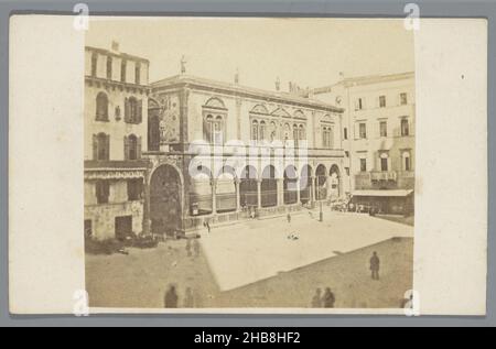 Loggia del Consiglio sulla Piazza dei Signori, Verona, anonima, Verona, 1855 - 1885, cartone, carta, stampa albume, altezza 64 mm x larghezza 103 mm Foto Stock