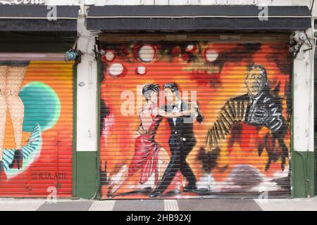 BUENOS AIRES, ARGENTINA - 29 NOVEMBRE 2018: Street art lungo Buenos Aires Road, Argentina Foto Stock