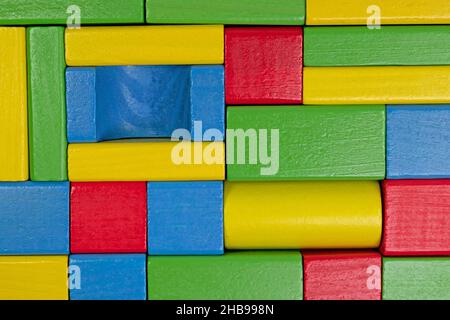 Molti blocchi di legno colorati Foto Stock