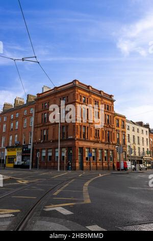 DUBLINO, IRLANDA - 25 luglio 2021: Un colpo verticale del centro della città di Dublino senza persone a causa di restrizioni al coronavirus Foto Stock
