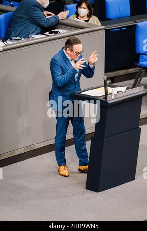 Berlino, Germania. 16th Dic 2021. Martin Reichardt, politico tedesco che rappresenta l'alternativa di partito per la Germania, AFD. (Credit Image: © Ralph Pache/PRESSCOV via ZUMA Press Wire) Foto Stock