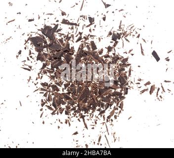 Il cioccolato grattugiato isolati su sfondo bianco Foto Stock