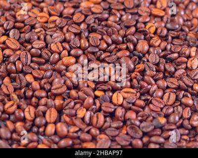 Chicchi di caffè tostati sfondo Foto Stock